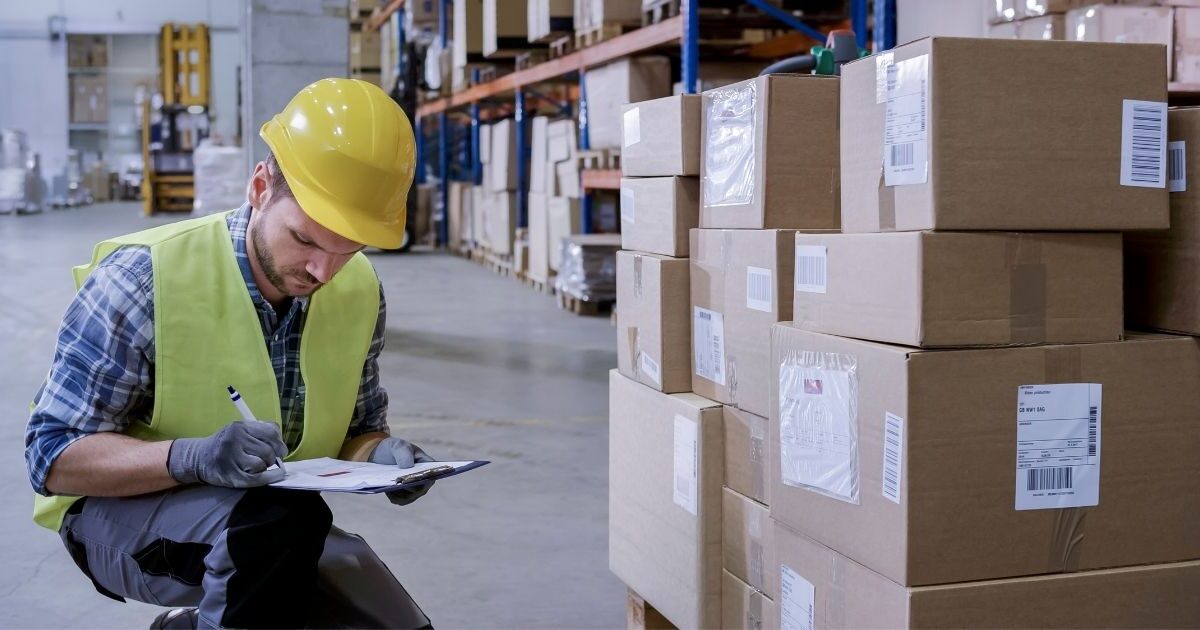 Seguranca-do-trabalho_-praticas-seguras-na-armazenagem-e-estocagem-de-materiais