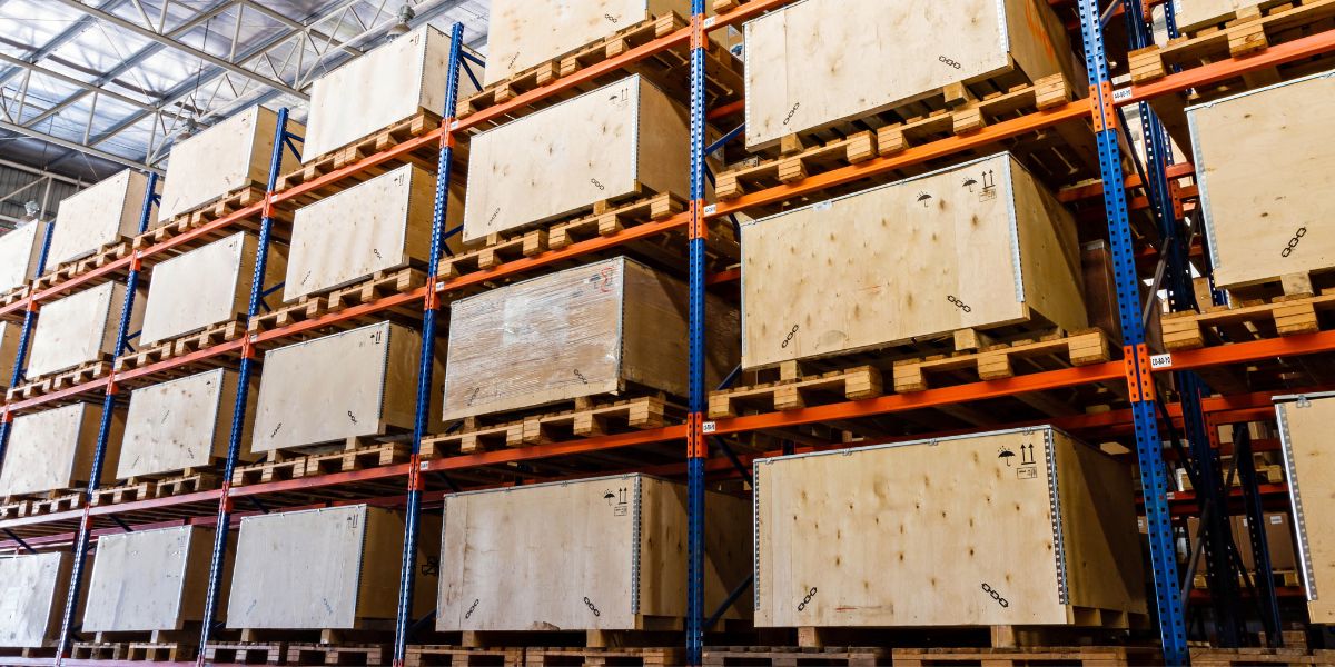 Motivos para investir em porta-paletes